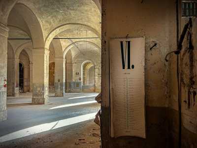 Le stanze pi� antiche a piano terra sono voltate con numerose colonne...